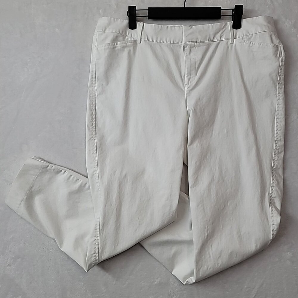 Old Navy Women's Pixie Mid Rise Pants White Size 14 Pockets Tapered Leg EUC